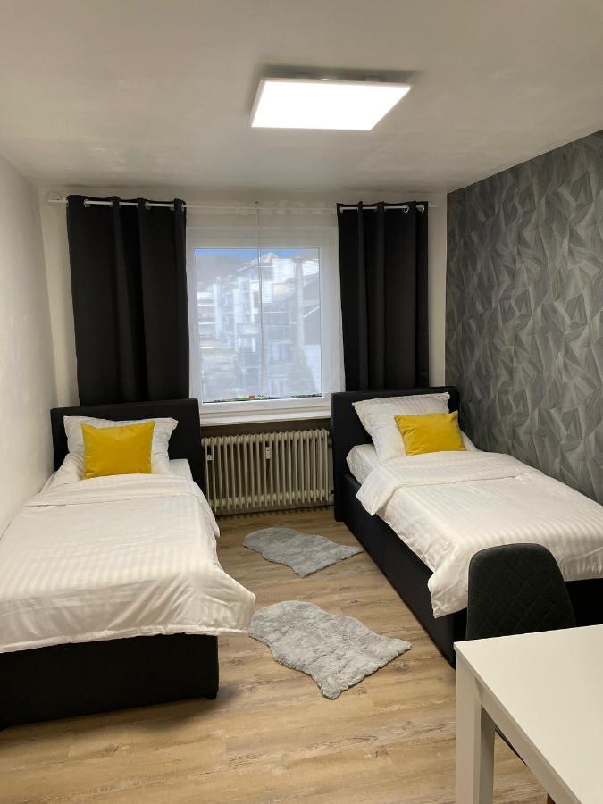 Apartment 33 *