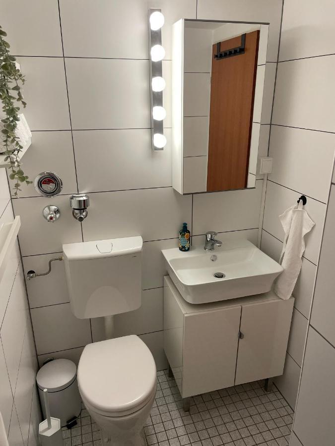 Apartment 33
